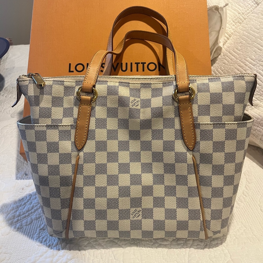 Louis Vuitton Damier azur totally pm
